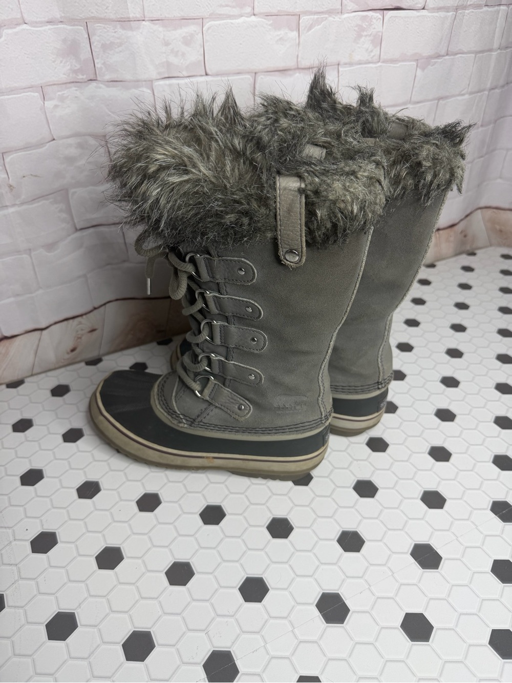 Sorel Joan of Arctic Faux Fur Winter Boots Women’s Size 7 Gray Waterproof - Picture 5 of 8